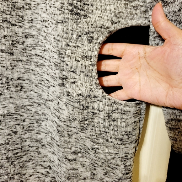 Gray and black stretchy sweater tunic. - Picture 8 of 10